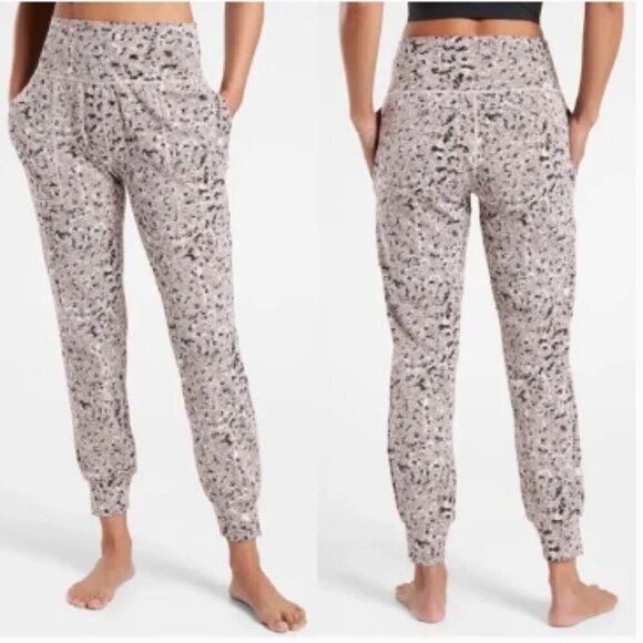 Athleta Salutation Textured Jogger Meadow Decadent Chocolate - Picture 1 of 7
